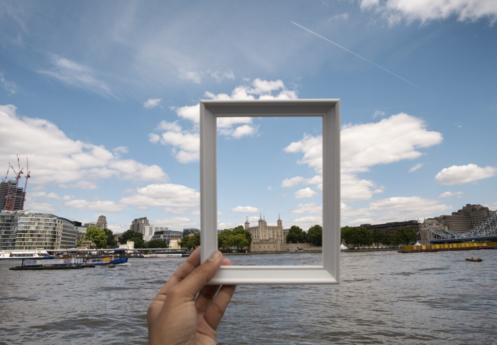 visiting-site-photo-frame